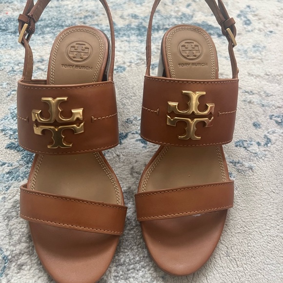 BRAND NEW TORY BURCH SANDALS!!! - Picture 2 of 5